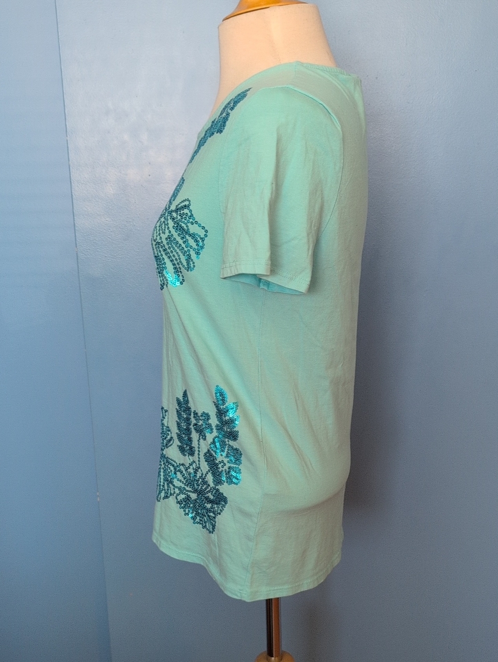 Chico's Turquoise Tropical Sequin Palm Leaf Hibiscus Tee Size S - Picture 3 of 8